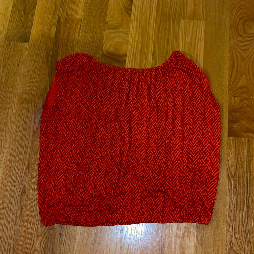 Loft cute summer top in red and maroon! - Picture 3 of 4